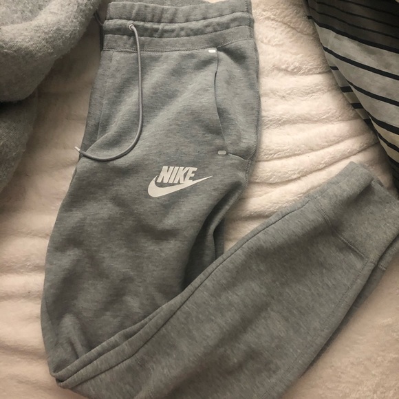 Nike Tech Fleece Joggers - Picture 1 of 3